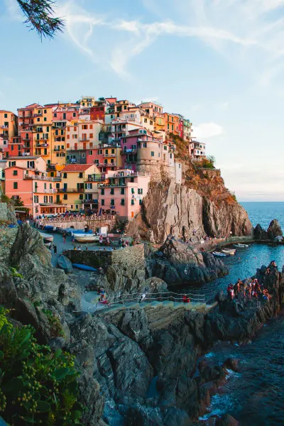 Colourful houses on the cliffs of Manarola, Cinque Terre